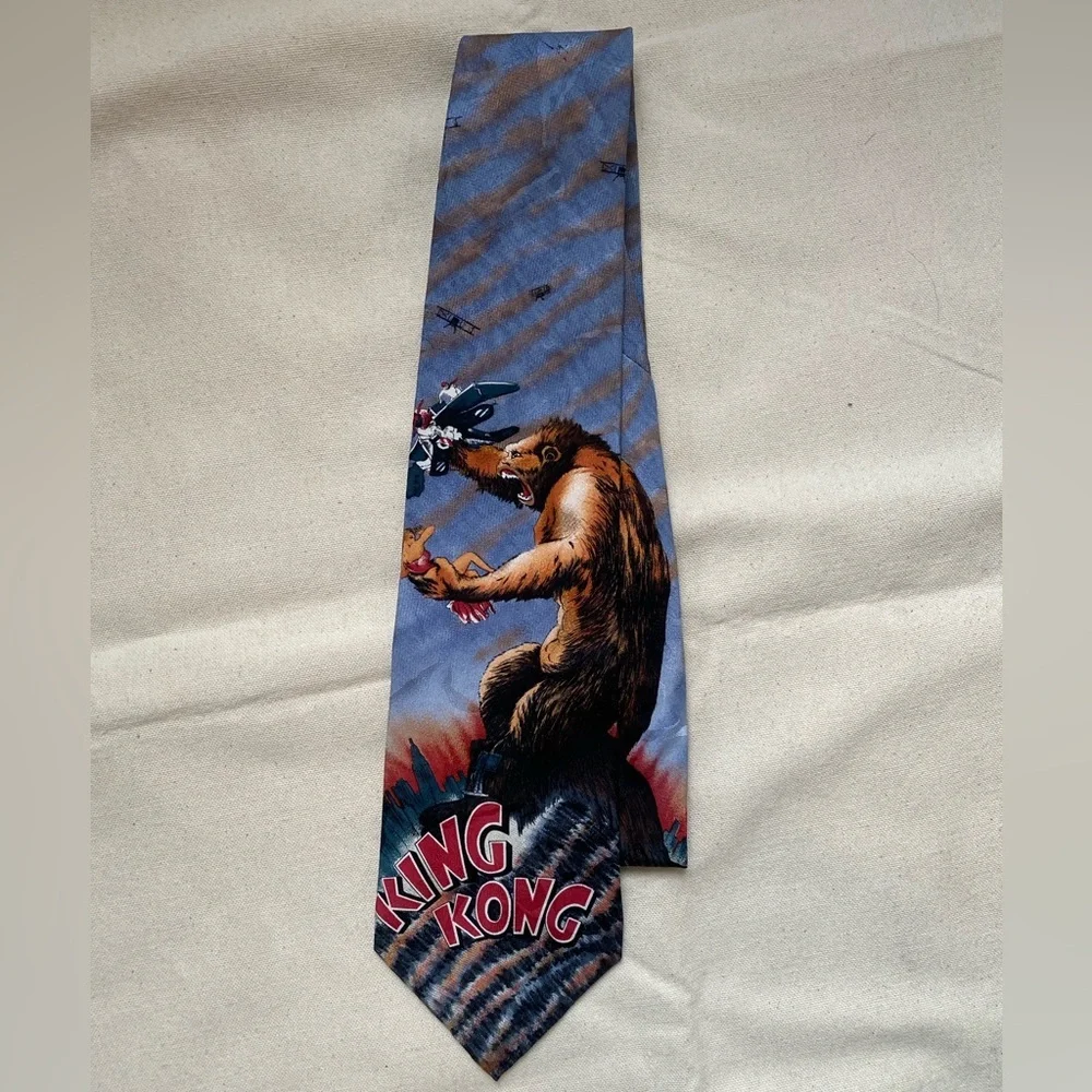 1992 King Kong Graphic Novelty Necktie - Blue and Brown - Vintage OSFM Film - Picture 2 of 4